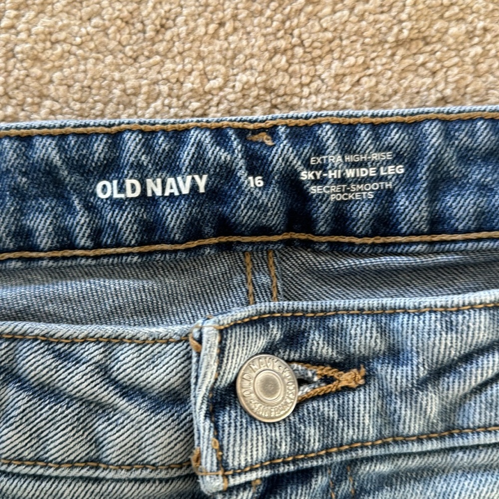 Old Navy Extra High-Rise Sky-Hi Wide sz16 Light Wash - Picture 3 of 4